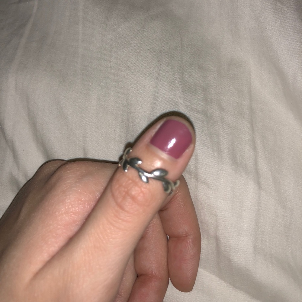 Tiffany and co ring size 6 olive leaf